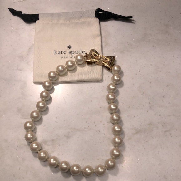 Kate Spade All Wrapped Up in Pearl's Necklace - Picture 3 of 7